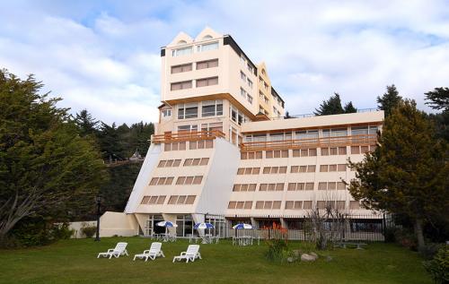 Hotel en Bariloche con vista al lago  Ubicado - Imagen 2