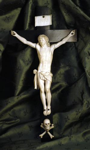 Antigua escultura fina de  cristo de marfil d - Imagen 1